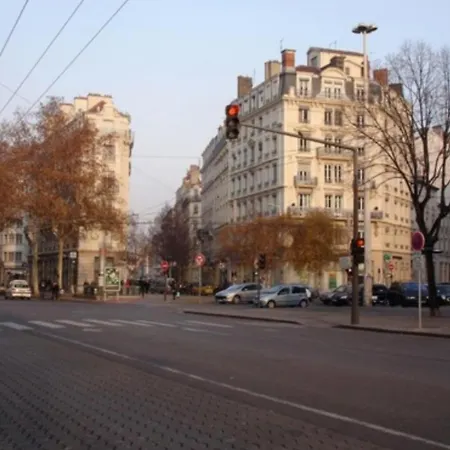 Le * Lyon